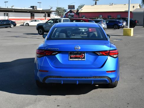 Used 2025 Nissan Sentra SV image 7