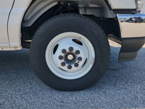 New 2025 Ford E-450 and Econoline 450 Super Duty w/ Power Equipment Group image 9