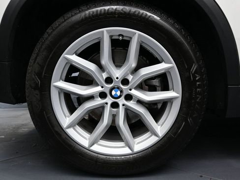 Used 2021 BMW X5 xDrive40i w/ Convenience Package image 12