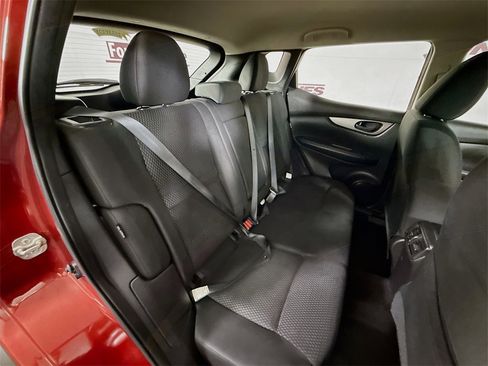 Certified 2021 Nissan Rogue Sport S image 28