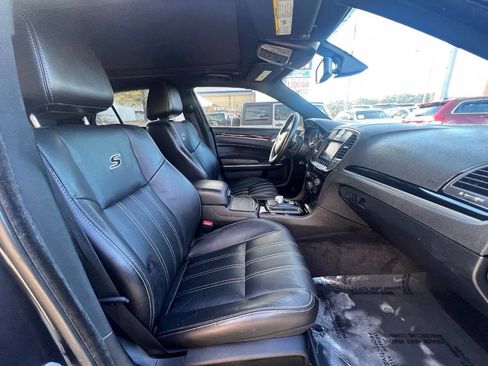 Used 2018 Chrysler 300 S w/ 300S Premium Group image 13