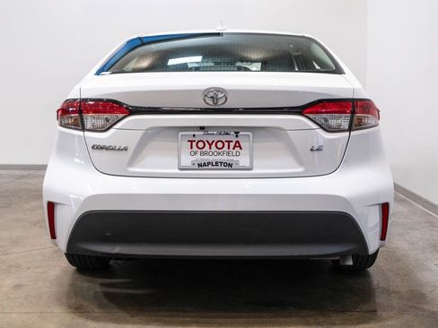 Certified 2025 Toyota Corolla LE FWD image 8