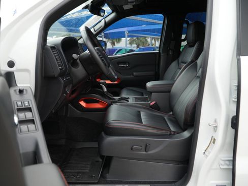 Used 2024 Nissan Frontier PRO-4X w/ Pro Premium Package image 17