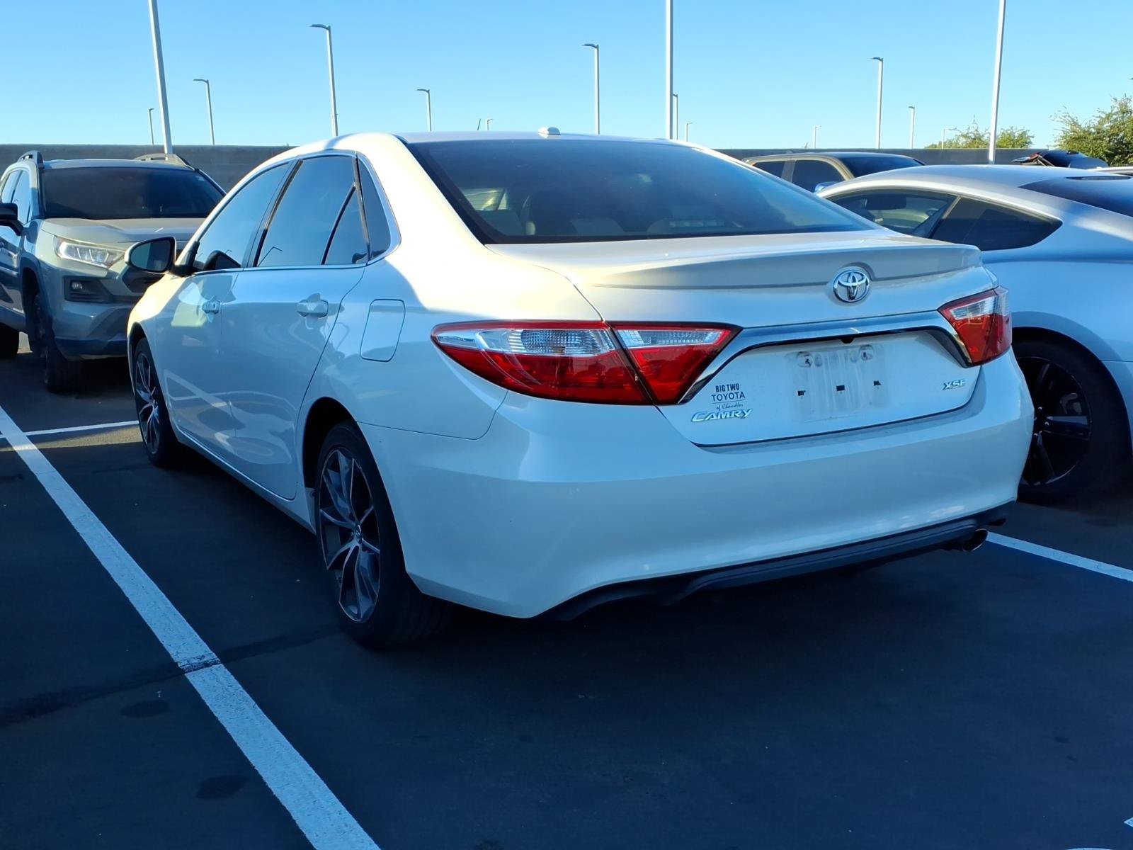 Used 2017 Toyota Camry XSE FWD image 3