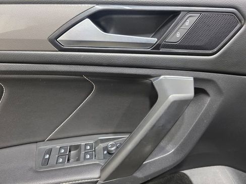 Certified 2023 Volkswagen Tiguan SE w/ Panoramic Sunroof Package image 12