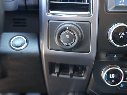 Used 2018 Ford Expedition Platinum RWD image 27