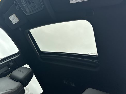 Used 2025 GMC Sierra 2500 AT4 w/ AT4 Premium Plus Package image 33