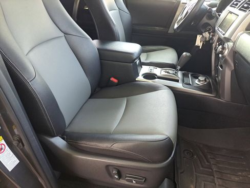 Used 2015 Toyota 4Runner SR5 Premium AWD/4WD image 17