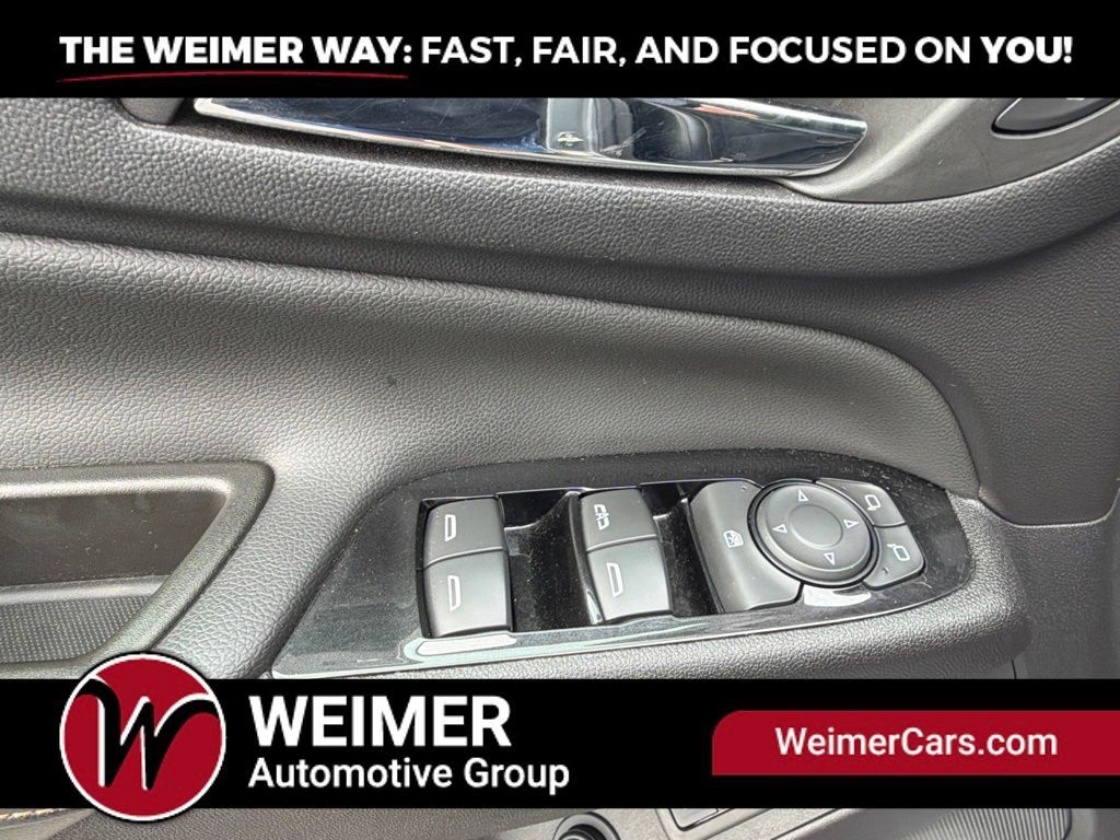 Used 2023 Chevrolet Equinox Premier AWD/4WD image 23