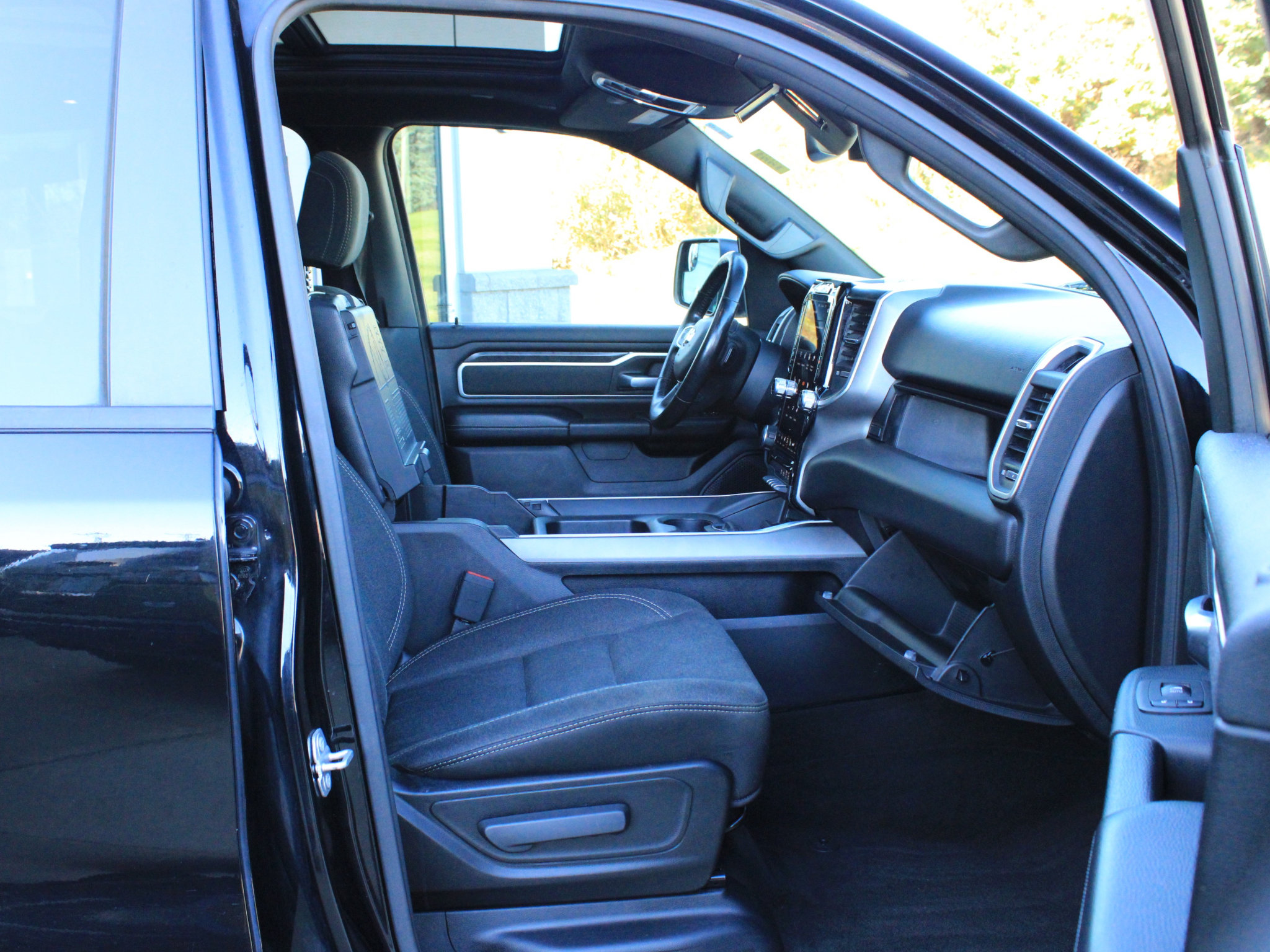 Used 2020 RAM 1500 Big Horn AWD/4WD image 25