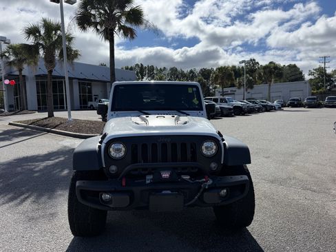 Used 2018 Jeep Wrangler Unlimited Rubicon image 3
