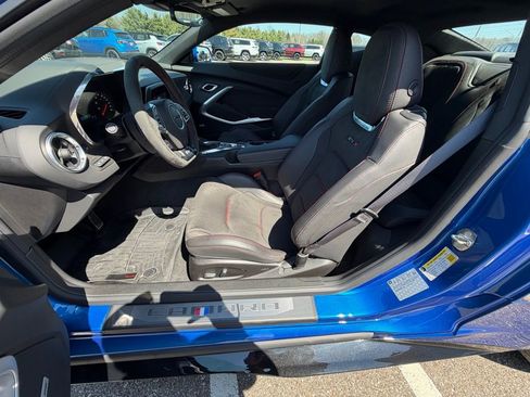 Used 2017 Chevrolet Camaro ZL1 image 11