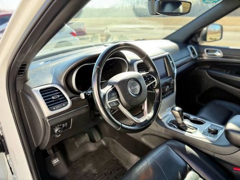 Used 2018 Jeep Grand Cherokee Limited image 11