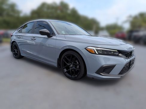 Used 2024 Honda Civic Sport image 2