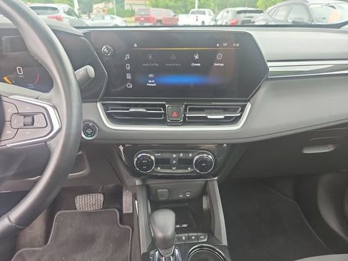Used 2024 Chevrolet TrailBlazer LT w/ Convenience Package AWD/4WD image 18