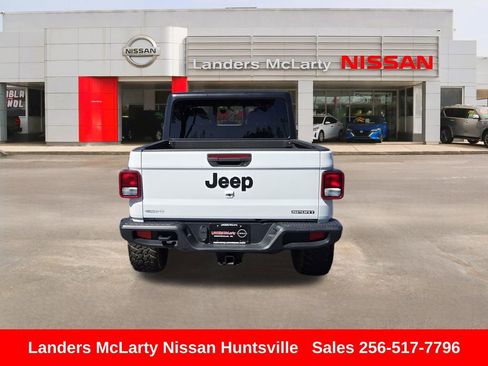 Used 2021 Jeep Gladiator Sport image 5