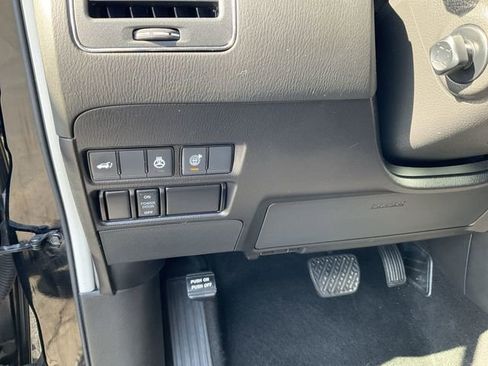 Used 2024 Nissan Armada SL image 17