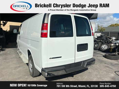 Used 2021 Chevrolet Express 2500 w/ Driver Convenience Package image 3