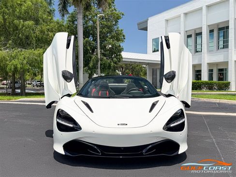 Used 2021 McLaren 720S Performance RWD image 8