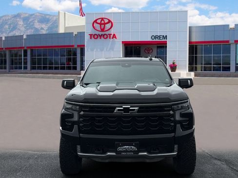 Used 2024 Chevrolet Silverado 1500 ZR2 w/ Technology Package AWD/4WD image 2