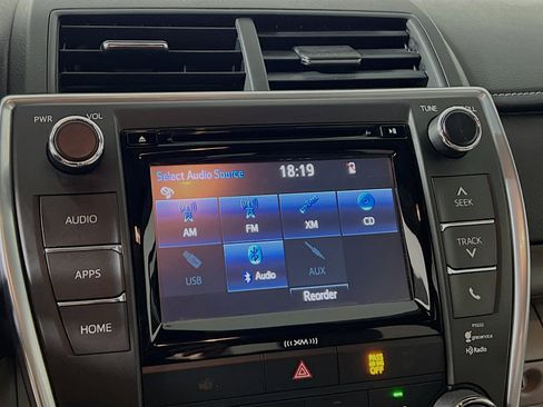 Used 2016 Toyota Camry LE image 27