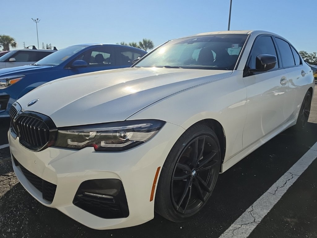 Used 2022 BMW 330i xDrive Sedan w/ M Sport Package AWD/4WD image 6