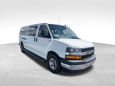 Used 2019 Chevrolet Express 3500 LT w/ LT Preferred Equipment Group RWD image 17