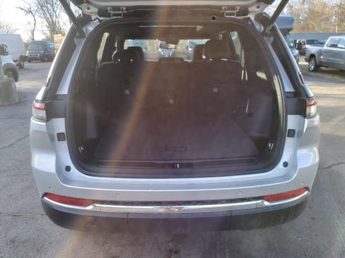 New 2024 Jeep Grand Cherokee Limited 4xe AWD/4WD image 11