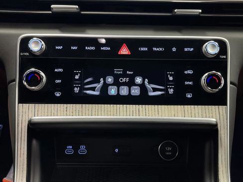 Used 2025 Genesis GV80 3.5T Prestige image 21