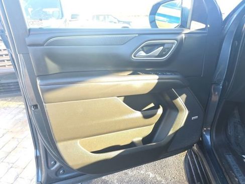 Used 2021 Chevrolet Suburban RST image 13