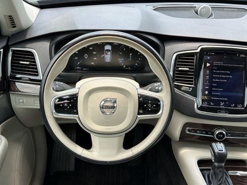 Used 2017 Volvo XC90 T6 Momentum w/ Vision Package AWD/4WD image 15