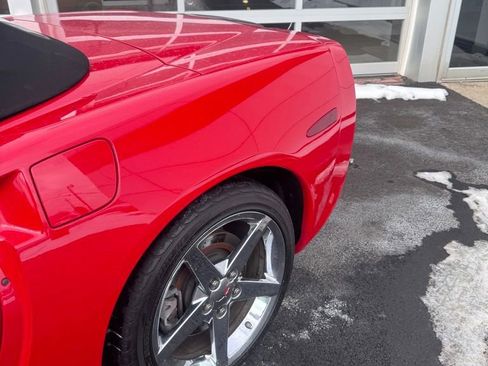 Used 2006 Chevrolet Corvette Convertible w/ Preferred Equipment Group RWD image 28