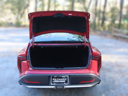 New 2025 Kia K4 LXS image 9