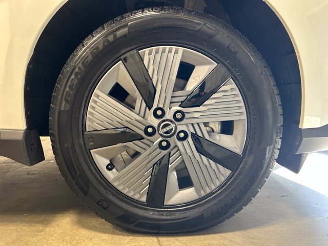 Used 2025 Nissan Murano SL AWD/4WD image 11