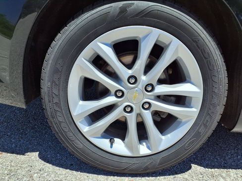 Used 2016 Chevrolet Malibu LT FWD image 37