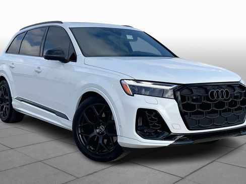 Used 2025 Audi SQ7 Premium Plus w/ Executive Package image 2