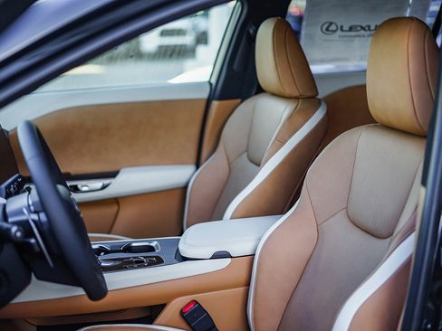 New 2026 Lexus RZ 350e 2WD image 18