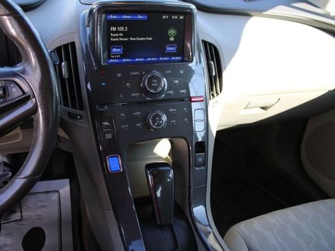 Used 2015 Chevrolet Volt FWD image 10