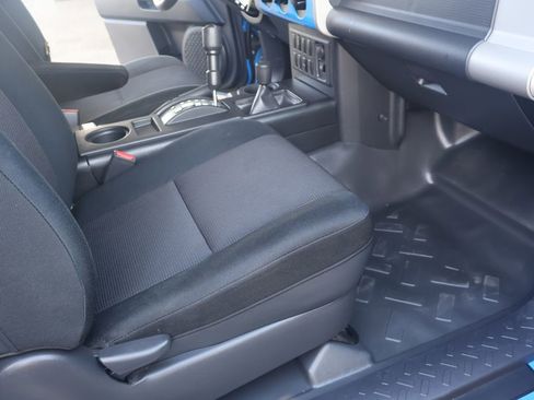 Used 2007 Toyota FJ Cruiser 4WD image 29