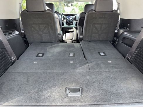 Used 2020 Cadillac Escalade 2WD image 49