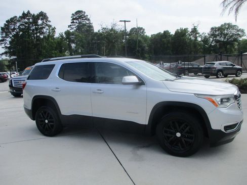 Used 2017 GMC Acadia SLT FWD image 8