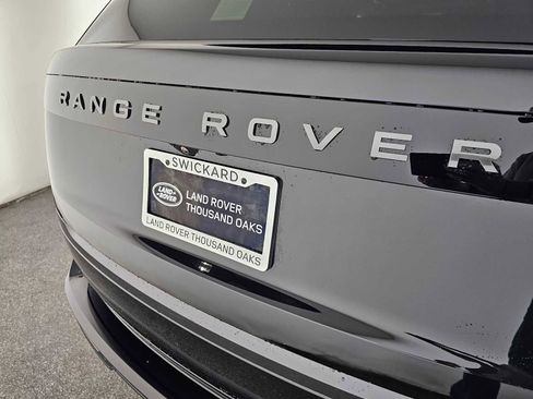 New 2026 Land Rover Range Rover SE image 13