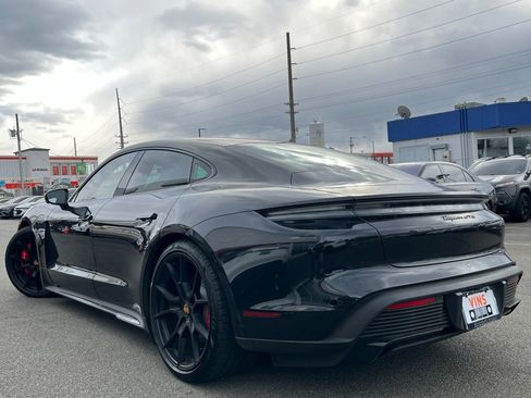 Used 2024 Porsche Taycan GTS image 21