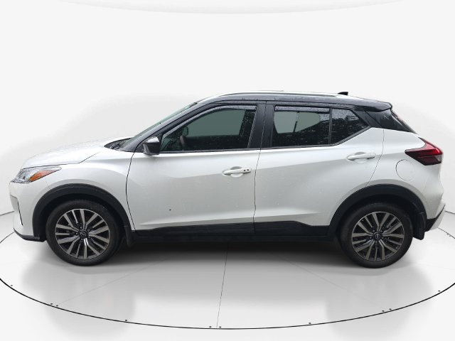 Used 2024 Nissan Kicks SV FWD image 9