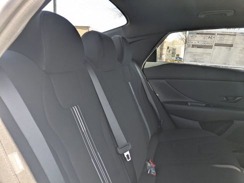 Used 2025 Hyundai Elantra Sport image 20