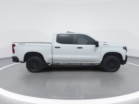 Used 2019 Chevrolet Silverado 1500 LT Trail Boss AWD/4WD image 2