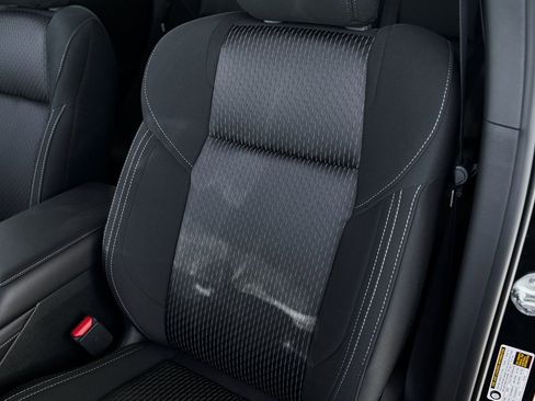 New 2025 Mitsubishi Outlander ES image 32