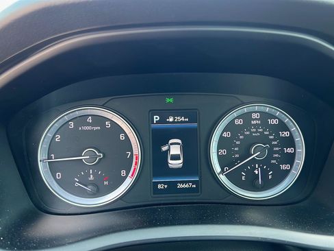 Used 2018 Hyundai Sonata Limited w/ Limited Ultimate Package 03 FWD image 12