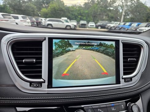 New 2026 Chrysler Pacifica Limited w/ S Appearance Package image 24