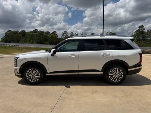 New 2026 Hyundai Palisade SEL FWD image 2